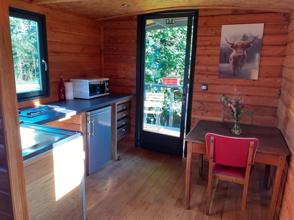 La Roulotte De La Clef Des Champs Hotell Buzancy  Exteriör bild